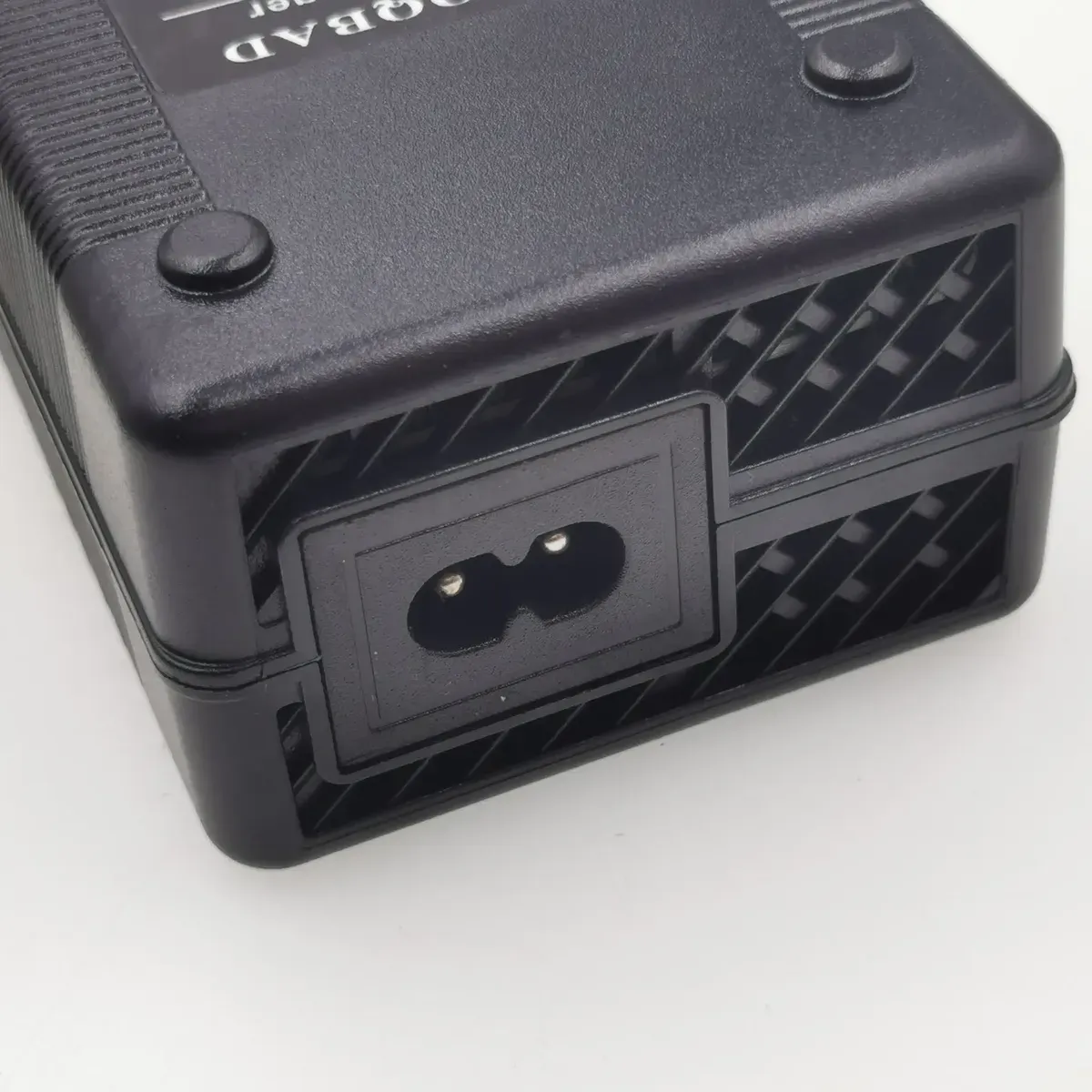 Cargador De Batería De Litio De 58,8 V 4a - Imagen 3